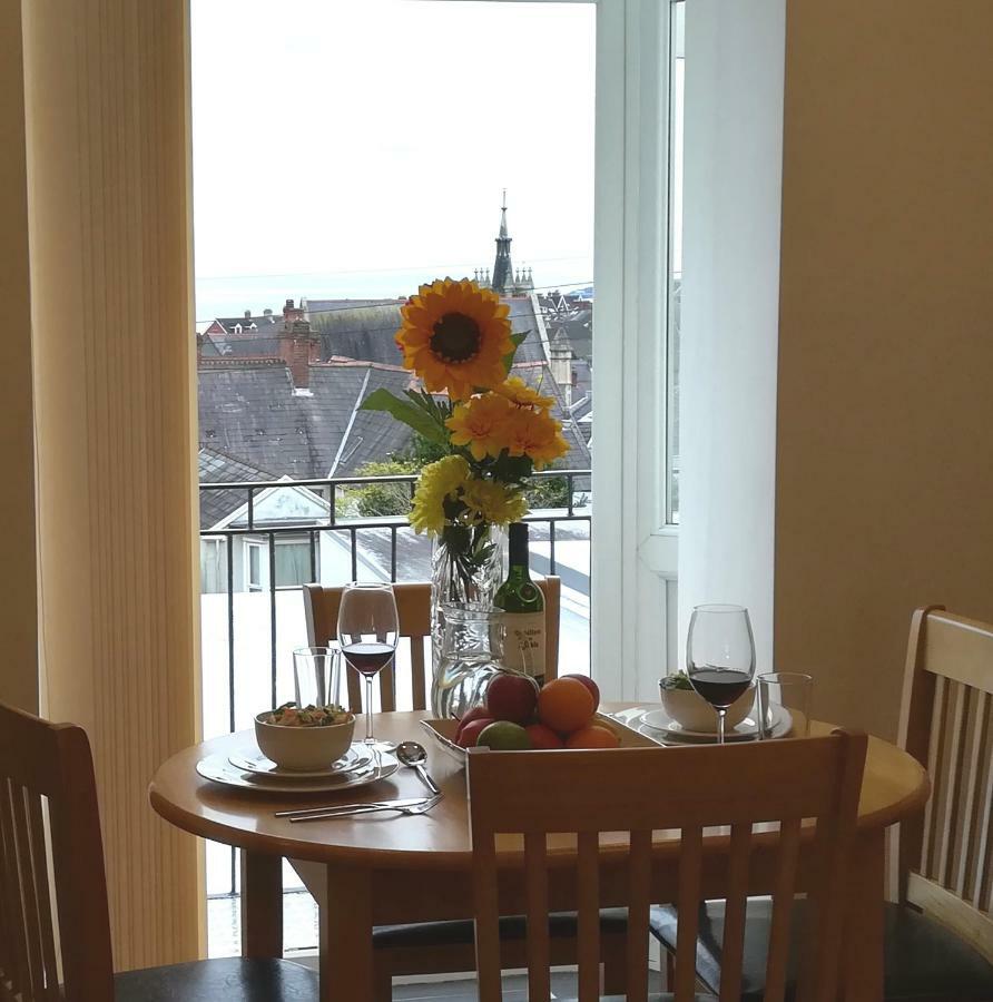 Modern, 1 Bedroom Apartment, Uplands, Swansea Eksteriør billede
